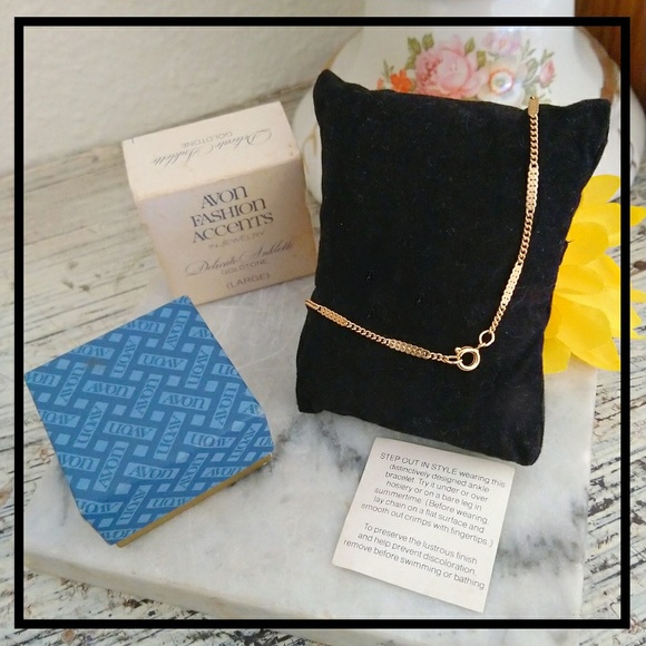 Vintage "1979" Avon Delicate Goldtone Anklette - Picture 2 of 4